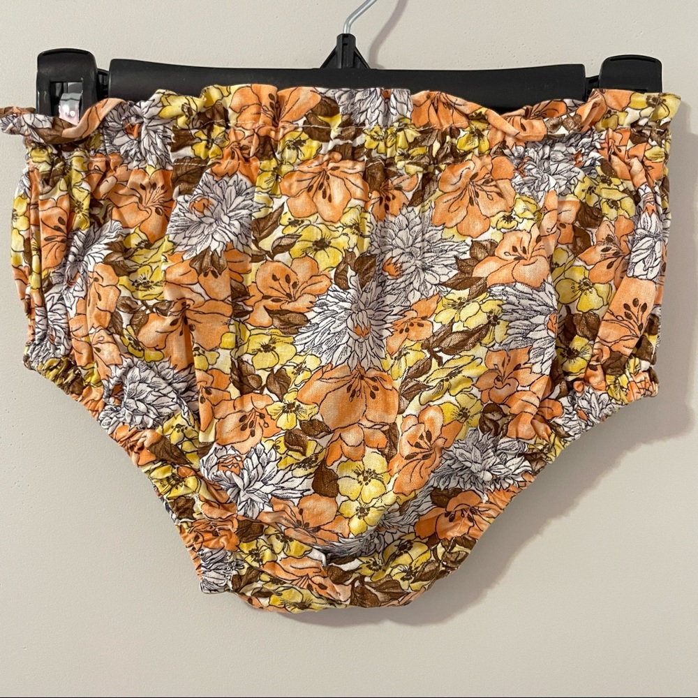 Folded Fleet bloomers